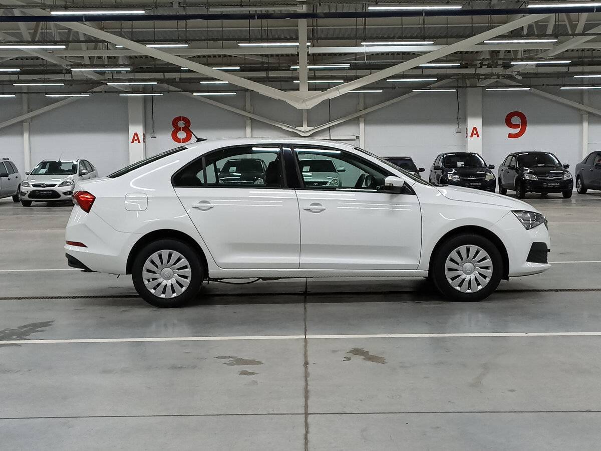 Купить Skoda Rapid с пробегом. Фото: #3