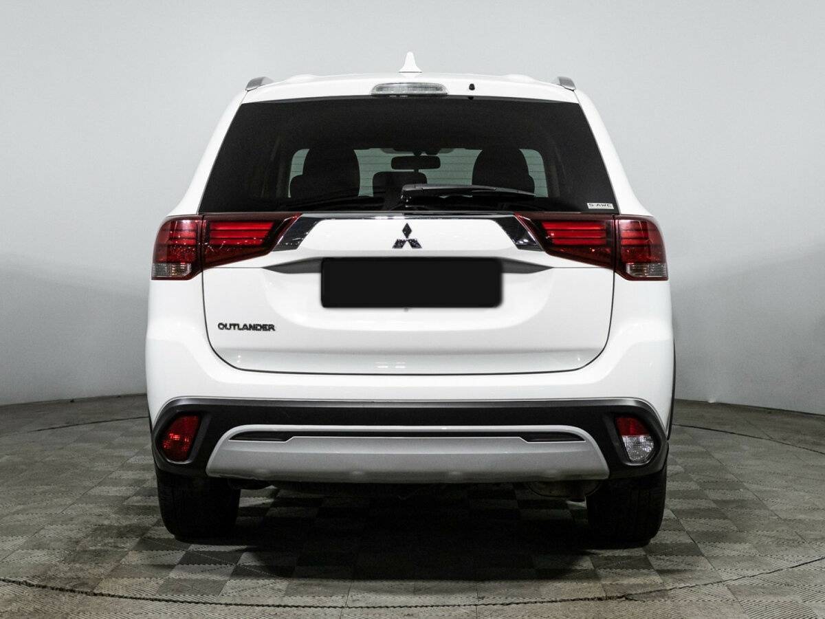Купить Mitsubishi Outlander с пробегом. Фото: #5