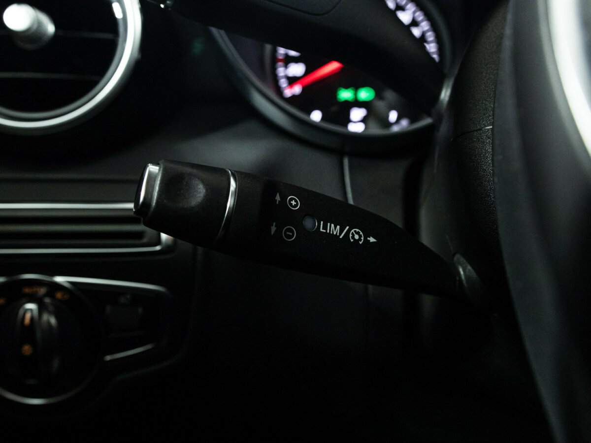 Купить Mercedes-Benz C-Класс с пробегом. Фото: #18