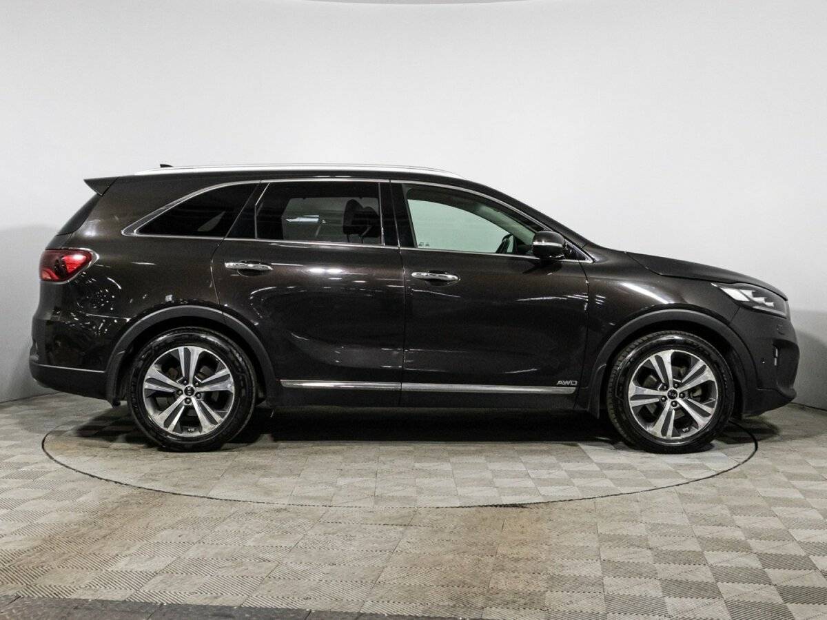 Купить Kia Sorento с пробегом. Фото: #3