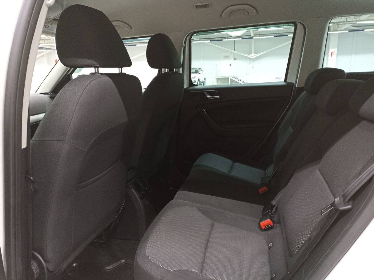 Купить Skoda Yeti с пробегом. Фото: #11