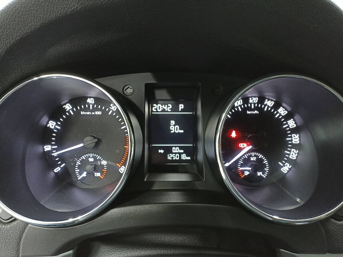 Купить Skoda Yeti с пробегом. Фото: #12