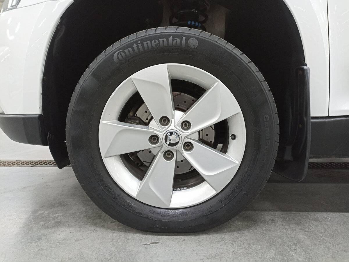 Купить Skoda Yeti с пробегом. Фото: #17