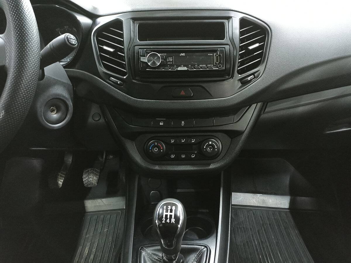 Купить Lada (ВАЗ) Vesta с пробегом. Фото: #14