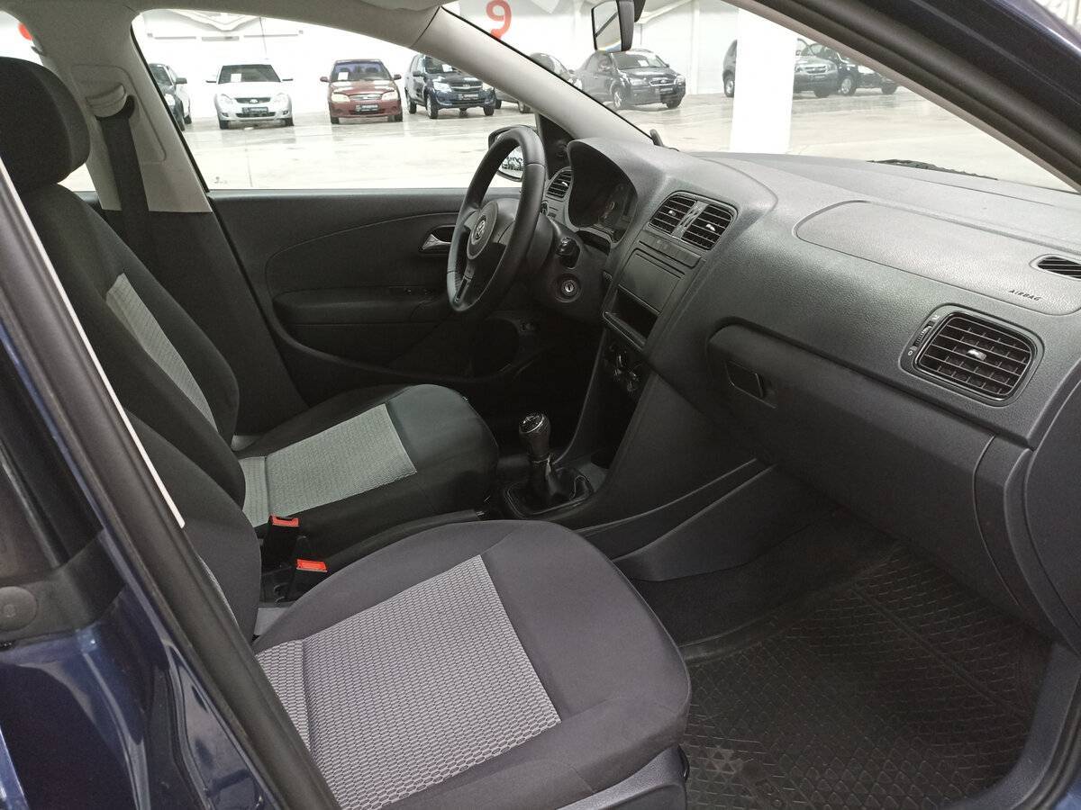 Купить Volkswagen Polo с пробегом. Фото: #10