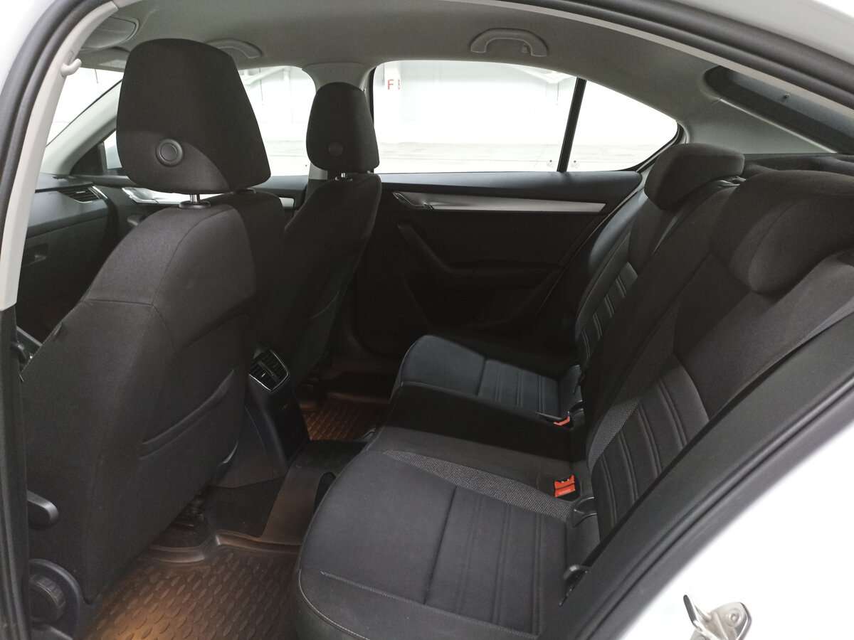 Купить Skoda Octavia с пробегом. Фото: #11