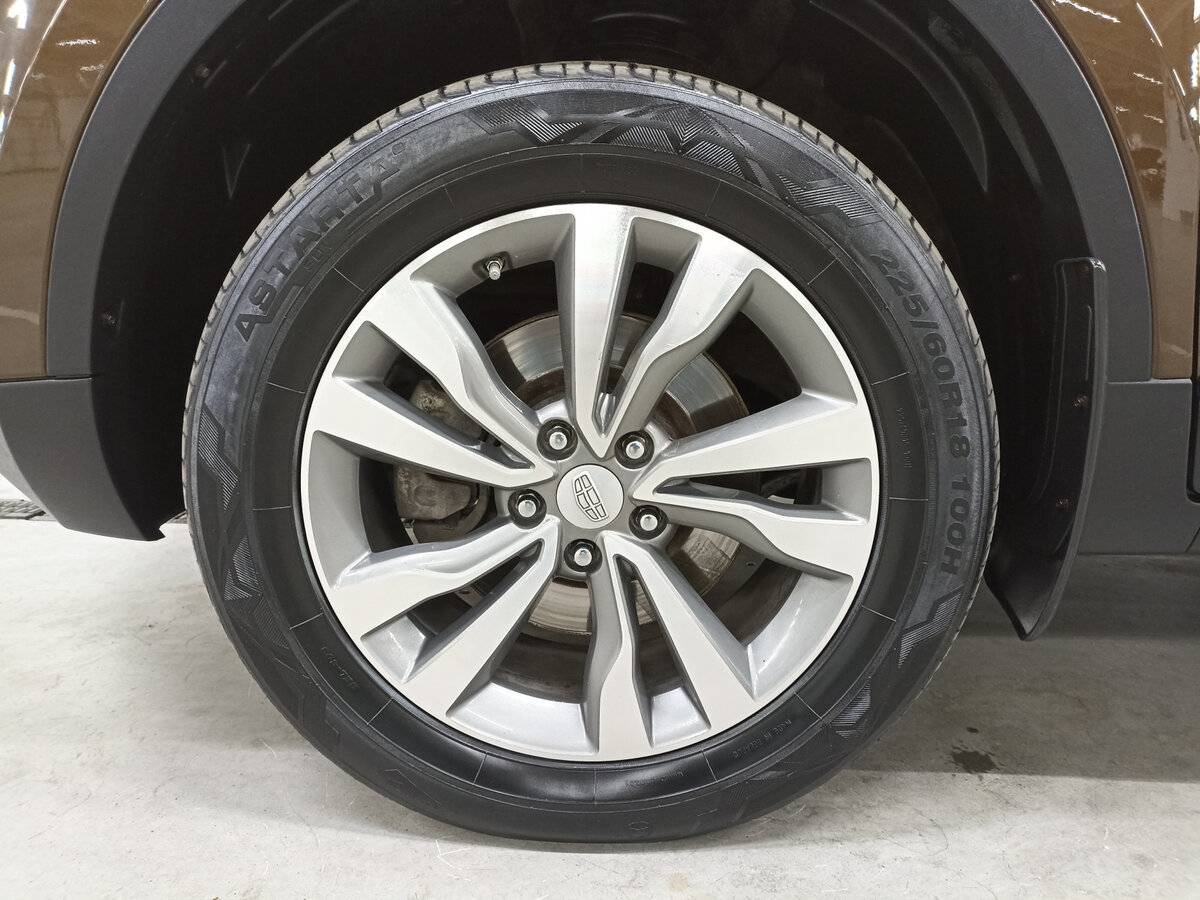 Купить Geely Atlas с пробегом. Фото: #17