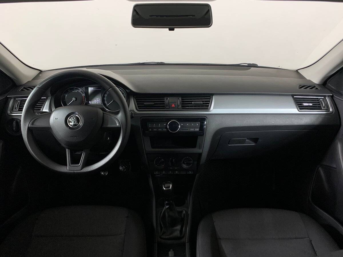 Купить Skoda Rapid с пробегом. Фото: #10