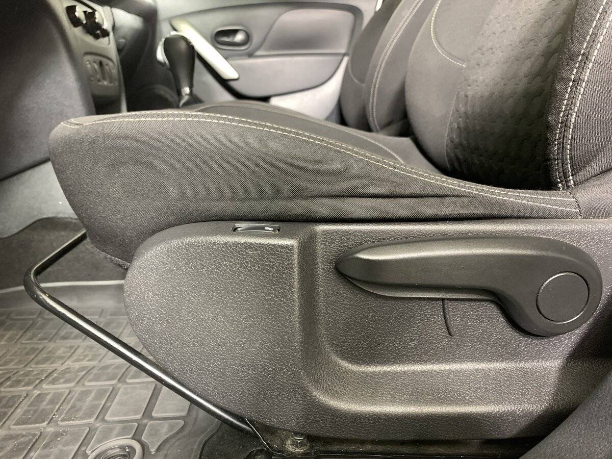 Купить Renault Logan с пробегом. Фото: #15