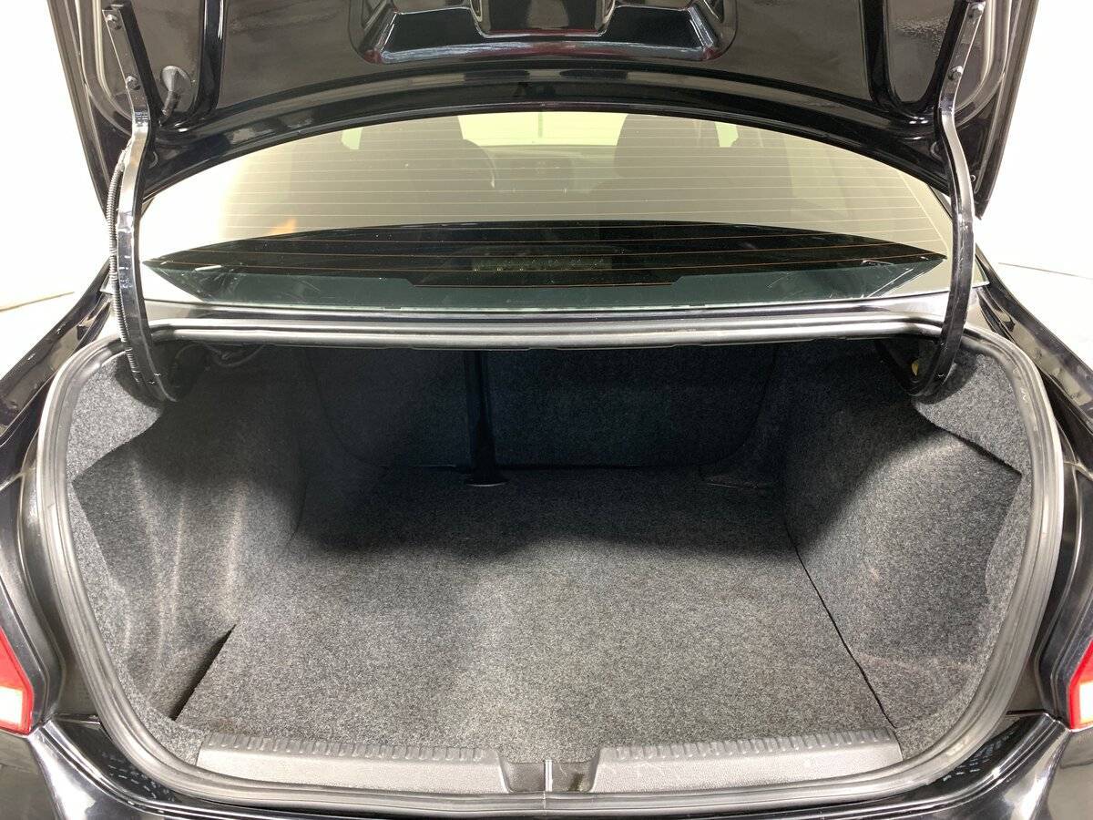 Купить Volkswagen Polo с пробегом. Фото: #18