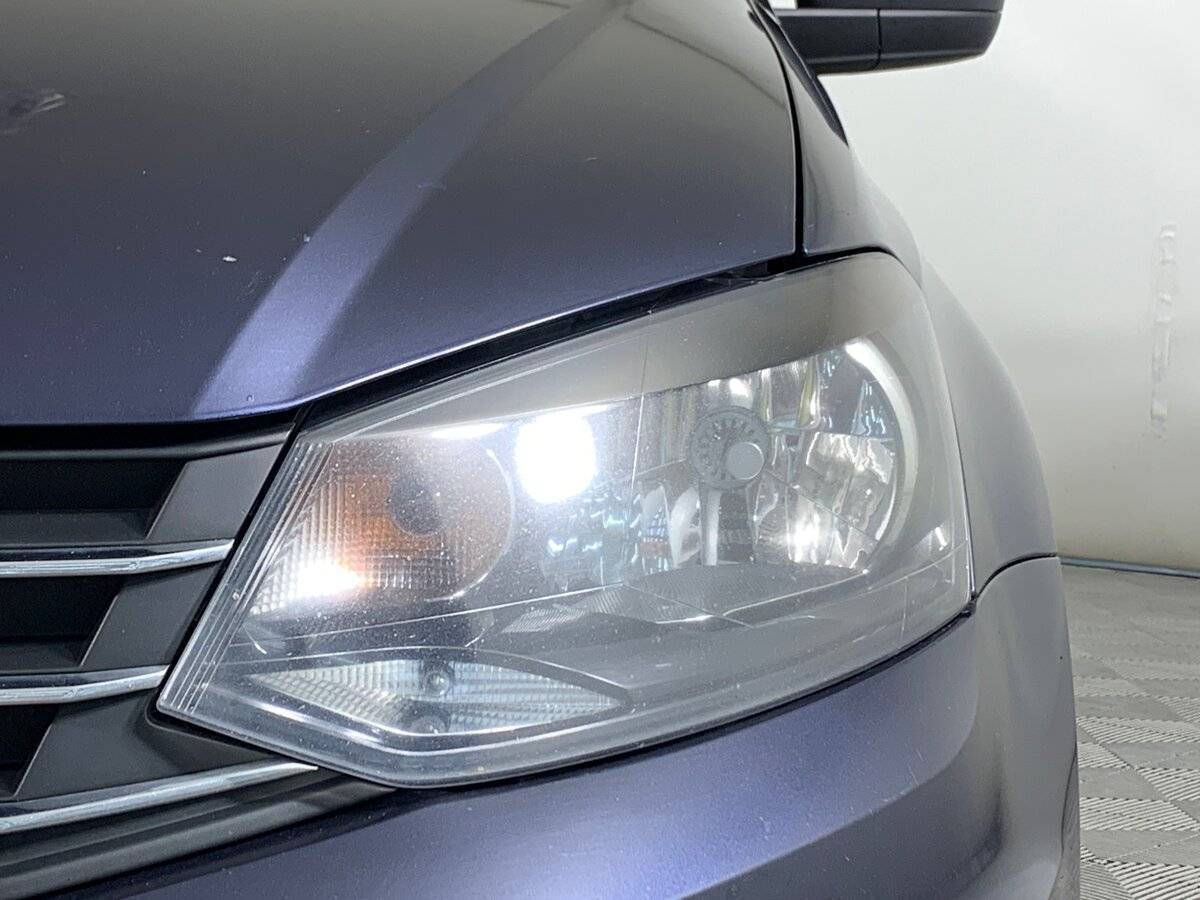 Купить Volkswagen Polo с пробегом. Фото: #8