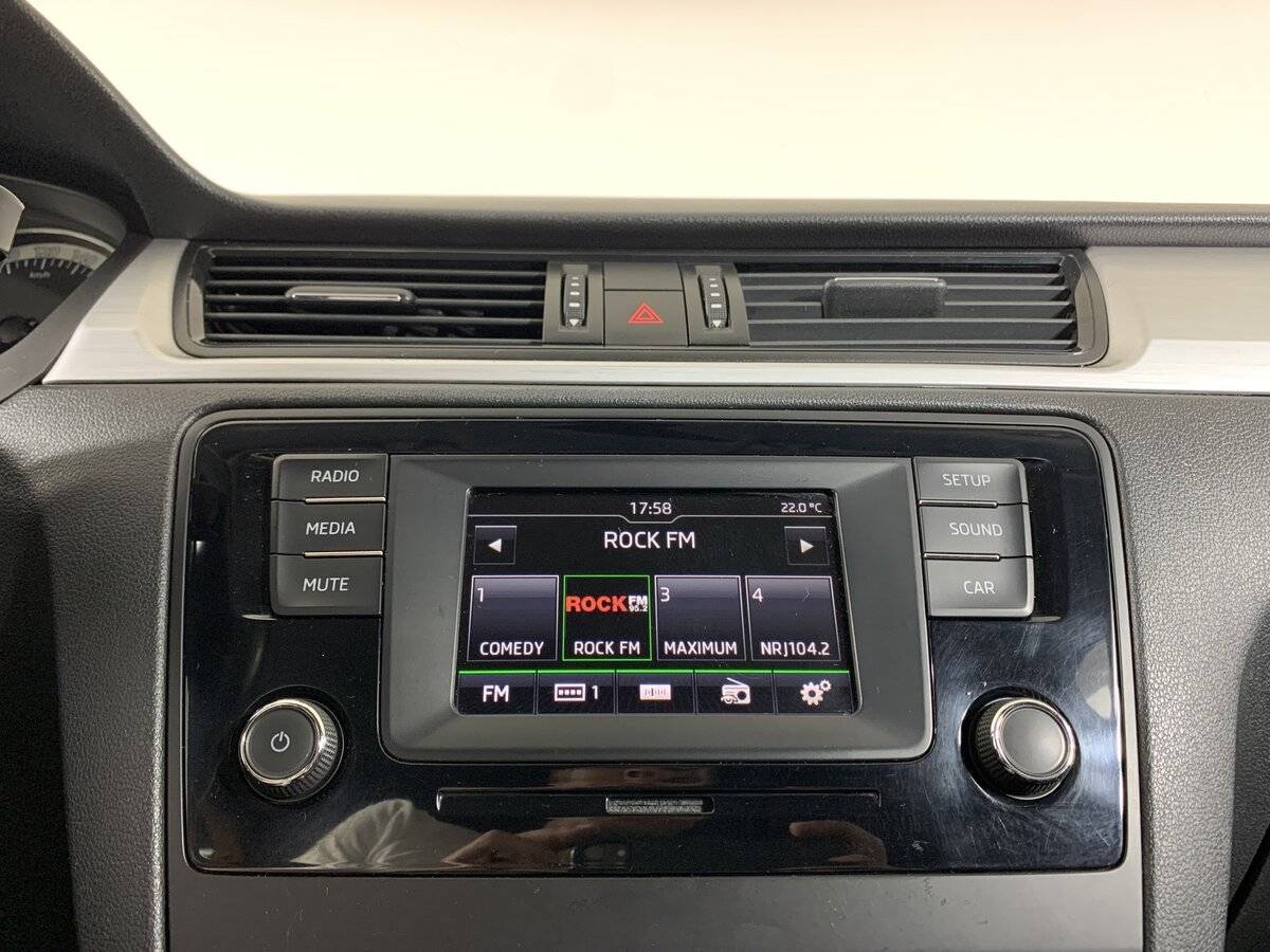 Купить Skoda Rapid с пробегом. Фото: #14