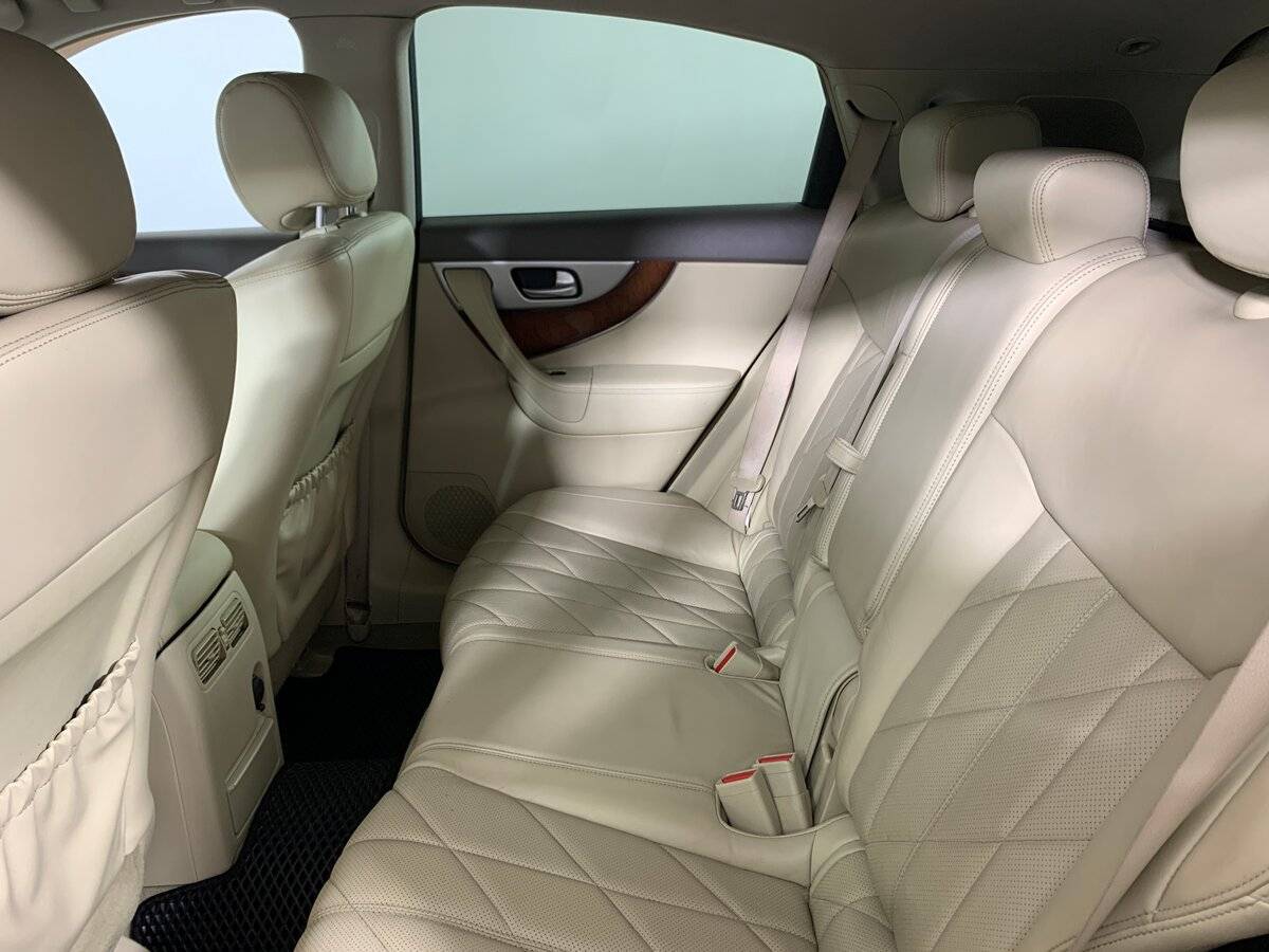 Купить Infiniti FX с пробегом. Фото: #19