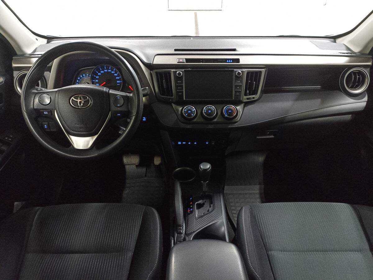 Купить Toyota RAV4 с пробегом. Фото: #13