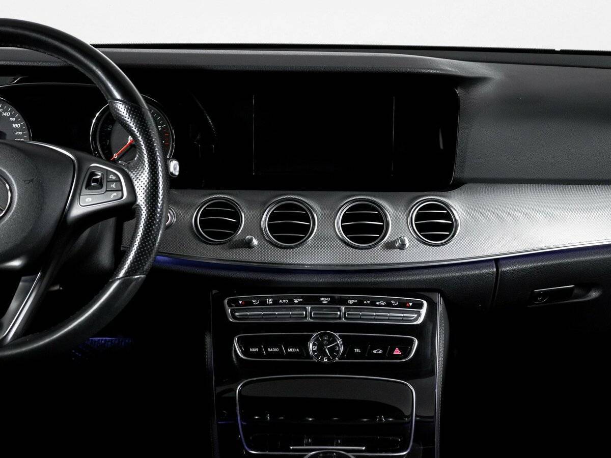 Купить Mercedes-Benz E-Класс с пробегом. Фото: #12