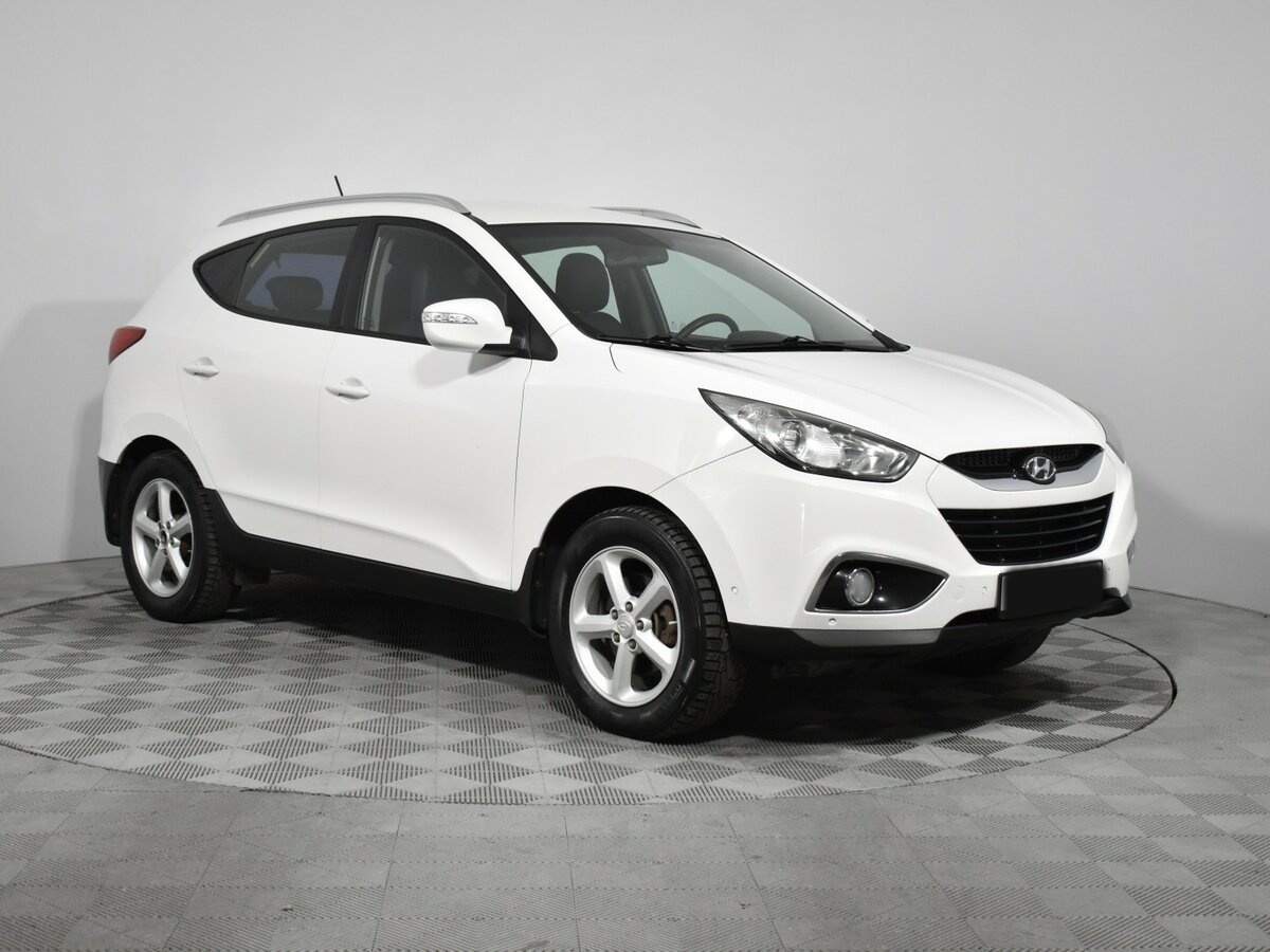 Купить Hyundai ix35 с пробегом. Фото: #2
