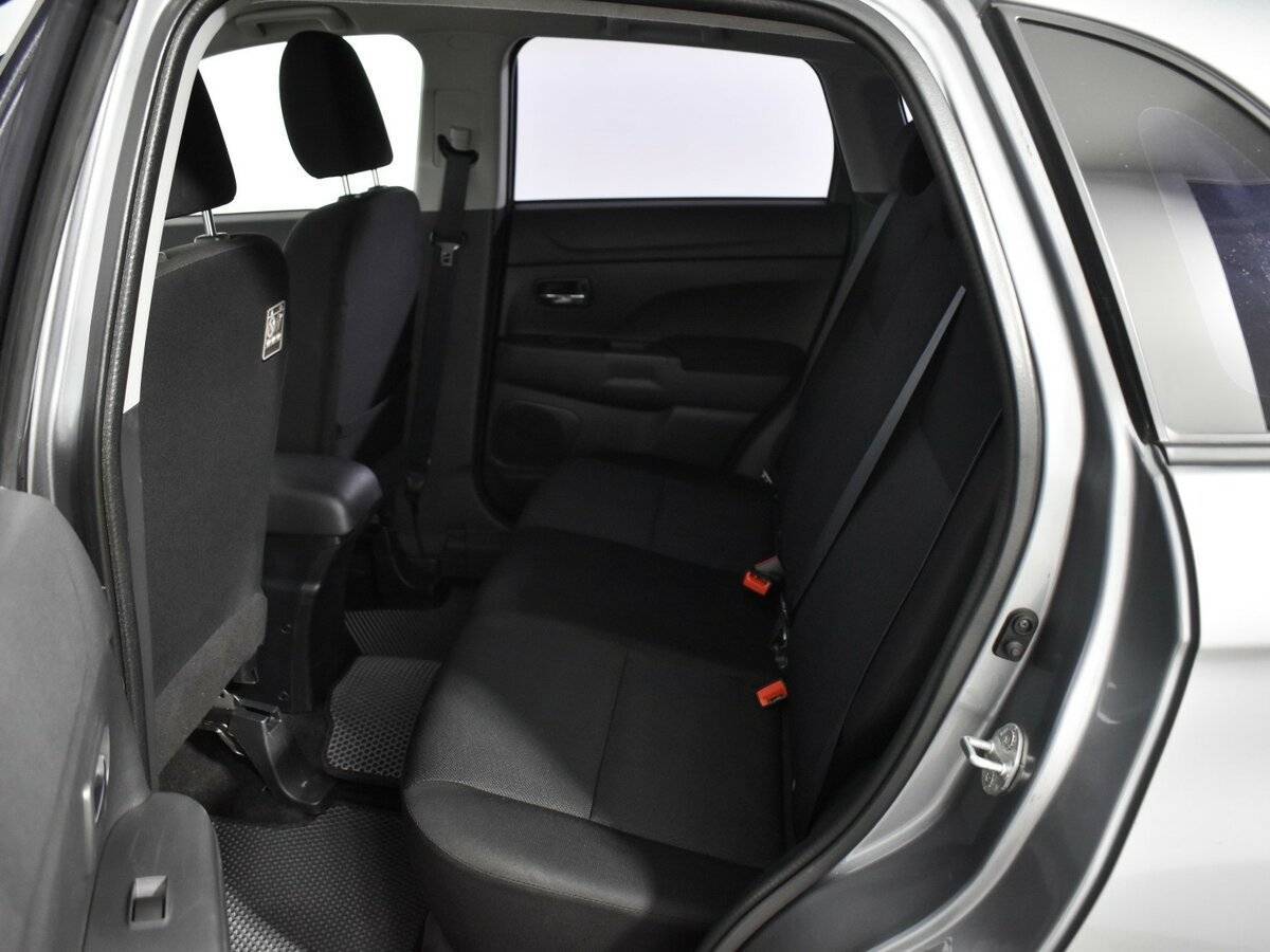 Купить Mitsubishi ASX с пробегом. Фото: #11