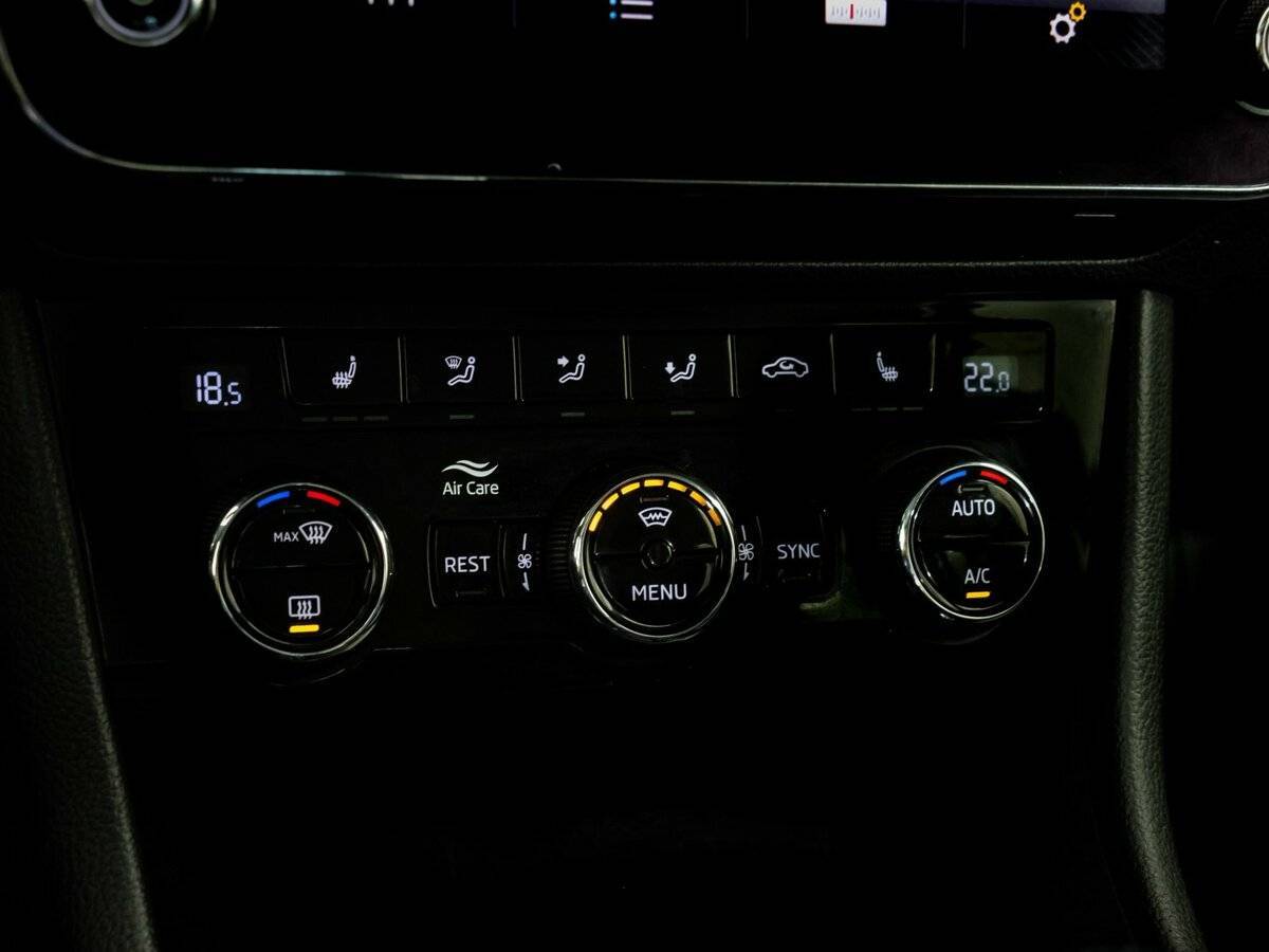 Купить Skoda Superb с пробегом. Фото: #16