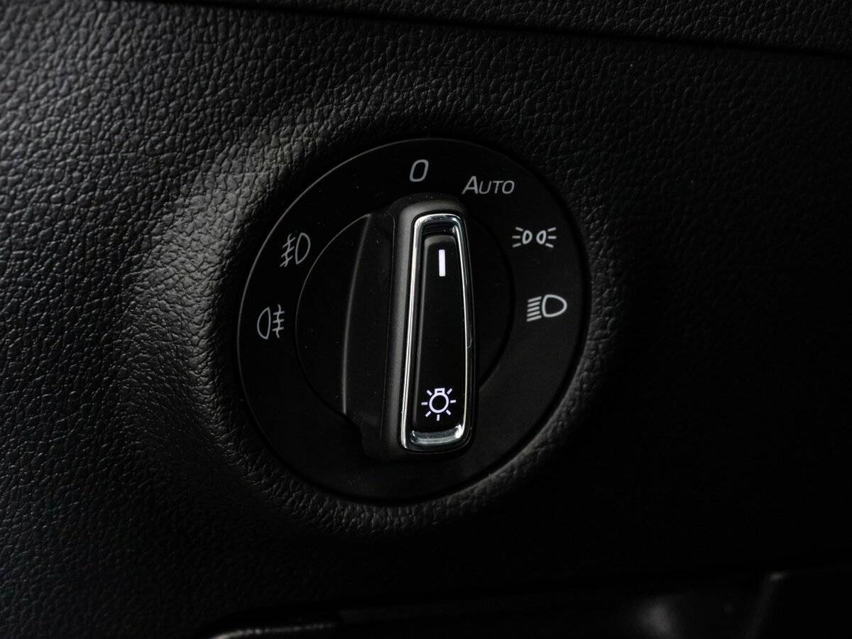 Купить Skoda Superb с пробегом. Фото: #22