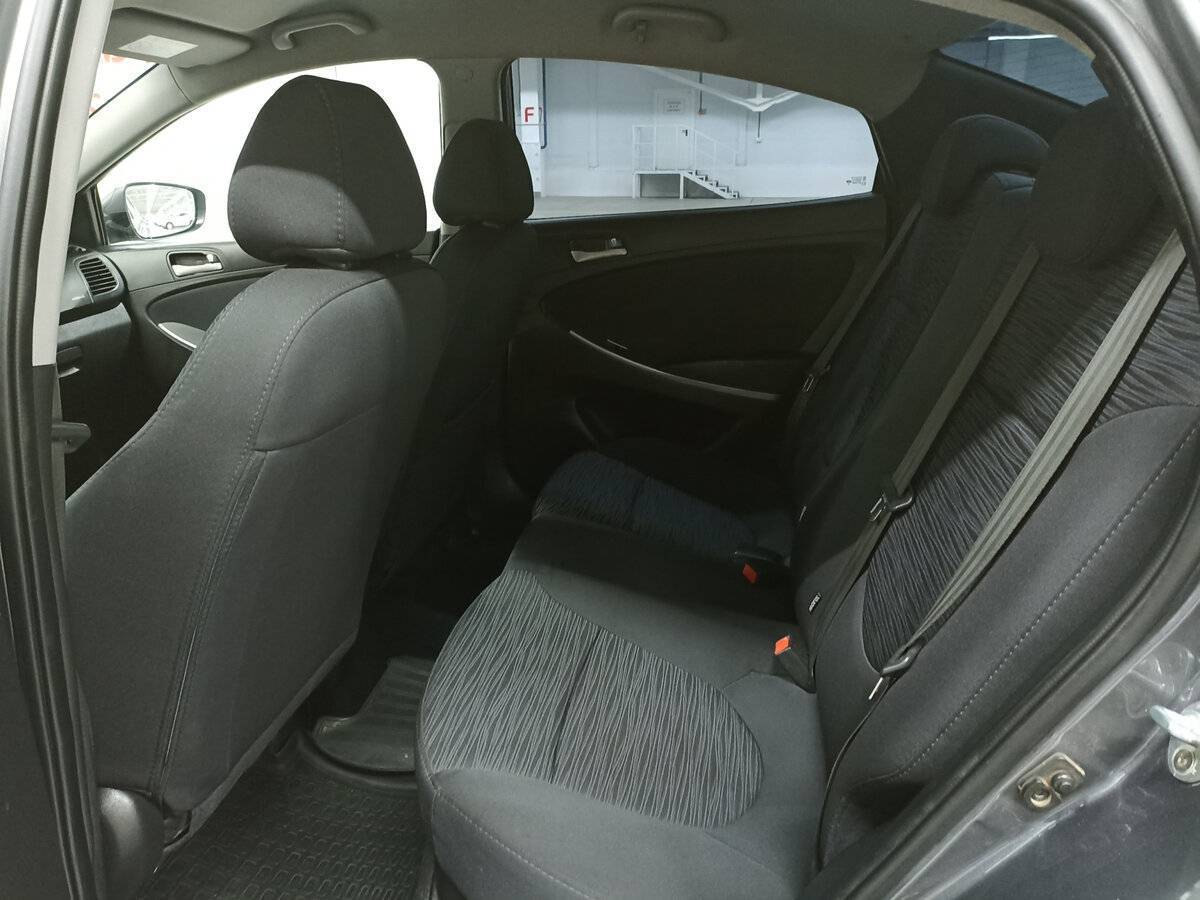 Купить Hyundai Solaris с пробегом. Фото: #11