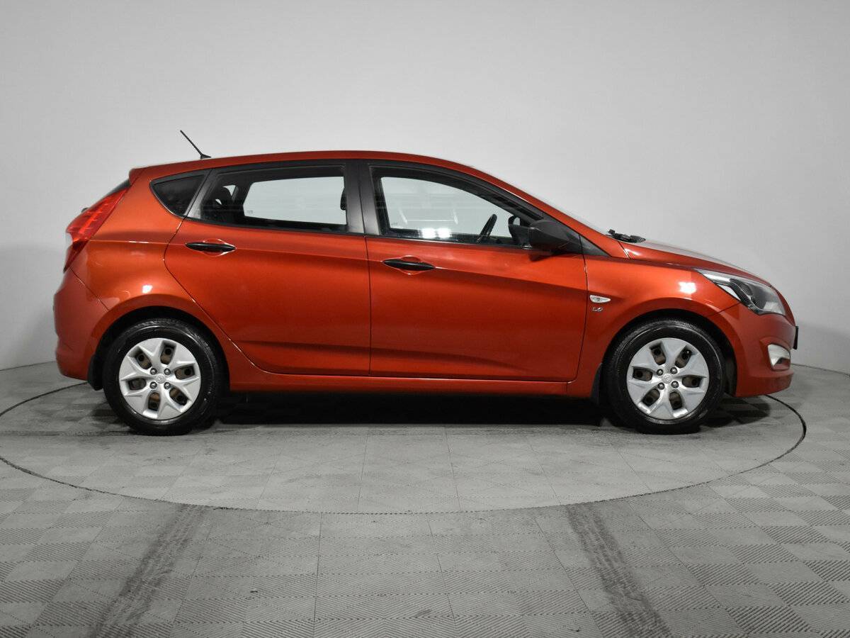 Купить Hyundai Solaris с пробегом. Фото: #3