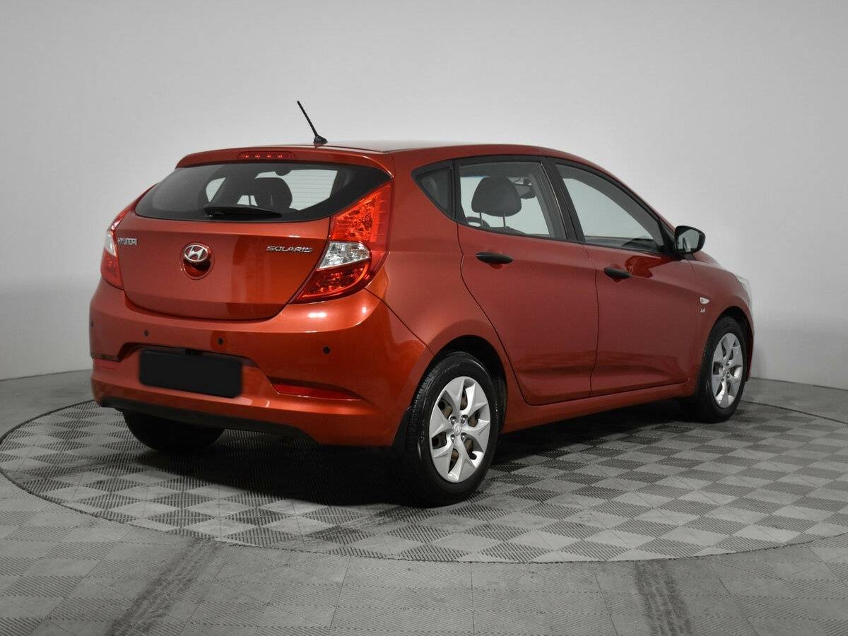 Купить Hyundai Solaris с пробегом. Фото: #4