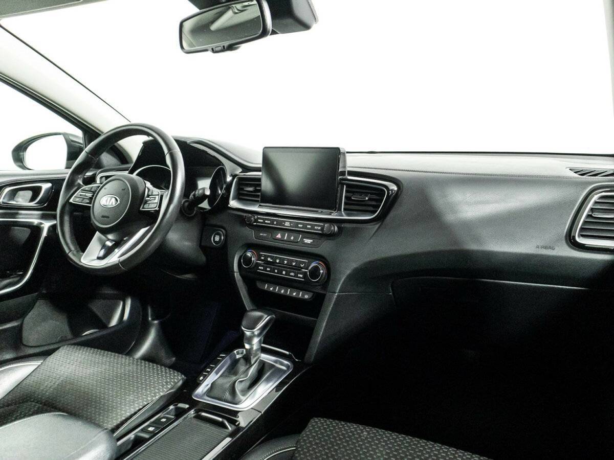 Купить Kia Ceed с пробегом. Фото: #8