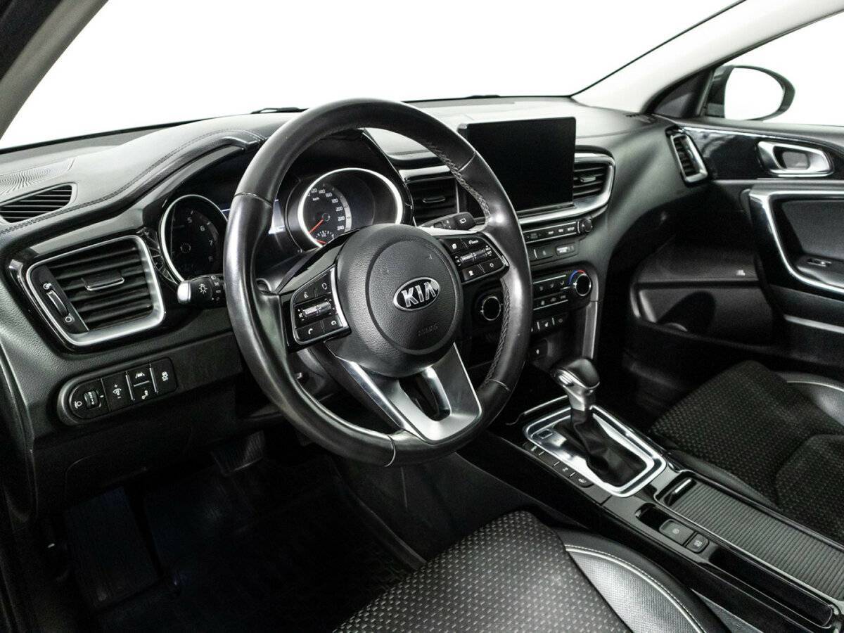Купить Kia Ceed с пробегом. Фото: #10