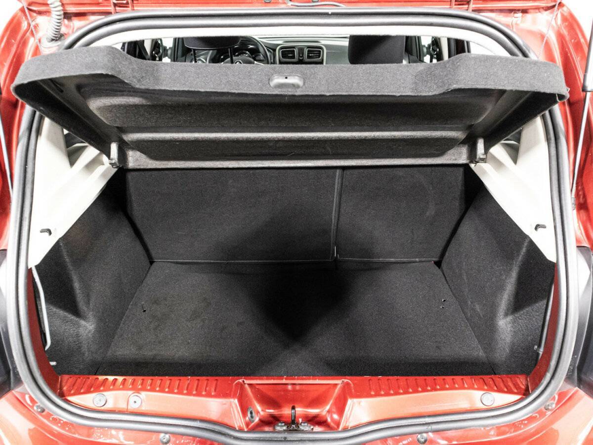 Купить Renault Sandero с пробегом. Фото: #14