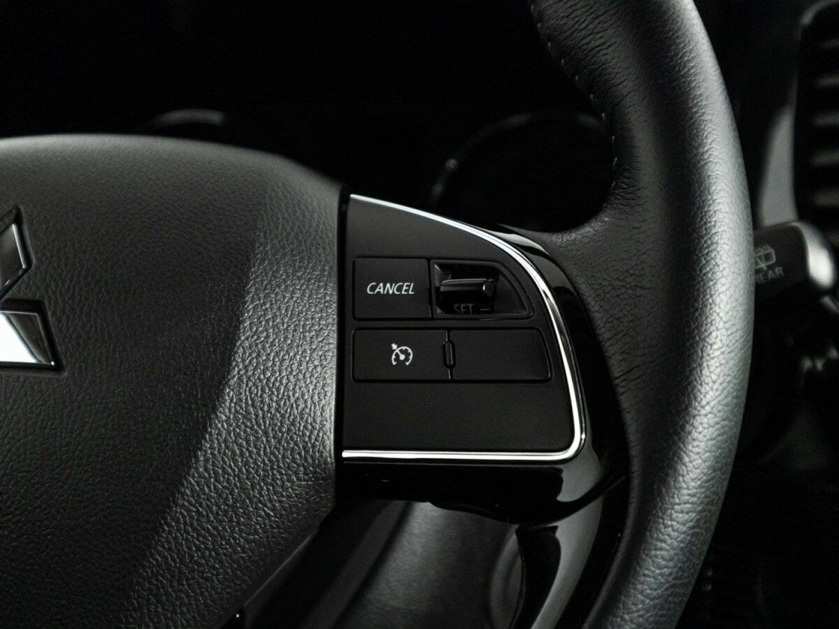 Купить Mitsubishi Outlander с пробегом. Фото: #19