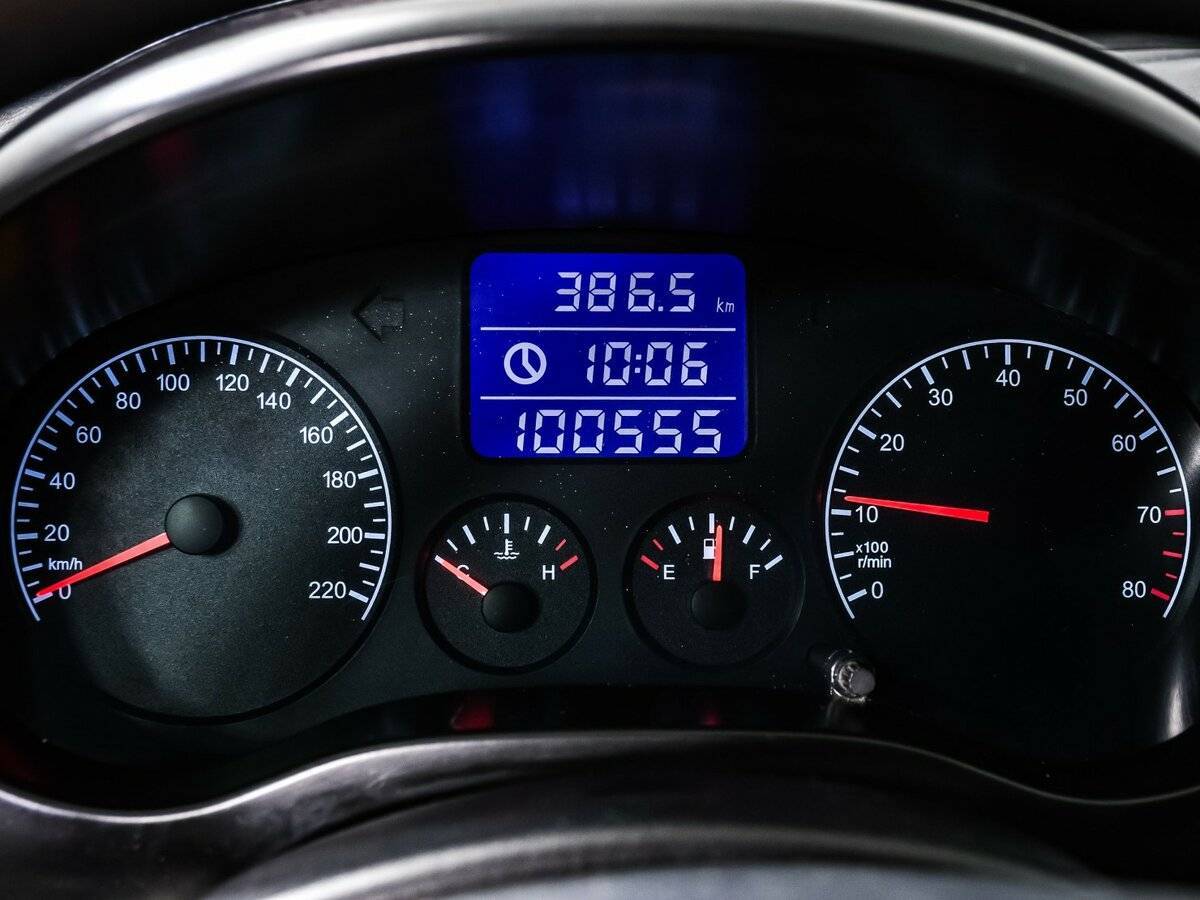 Купить Chery Tiggo (T11) с пробегом. Фото: #9