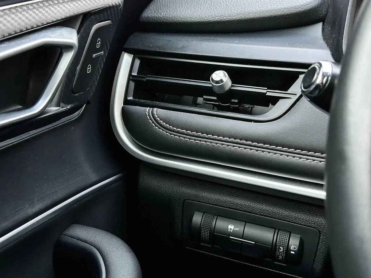 Купить Chery Tiggo 8 с пробегом. Фото: #17