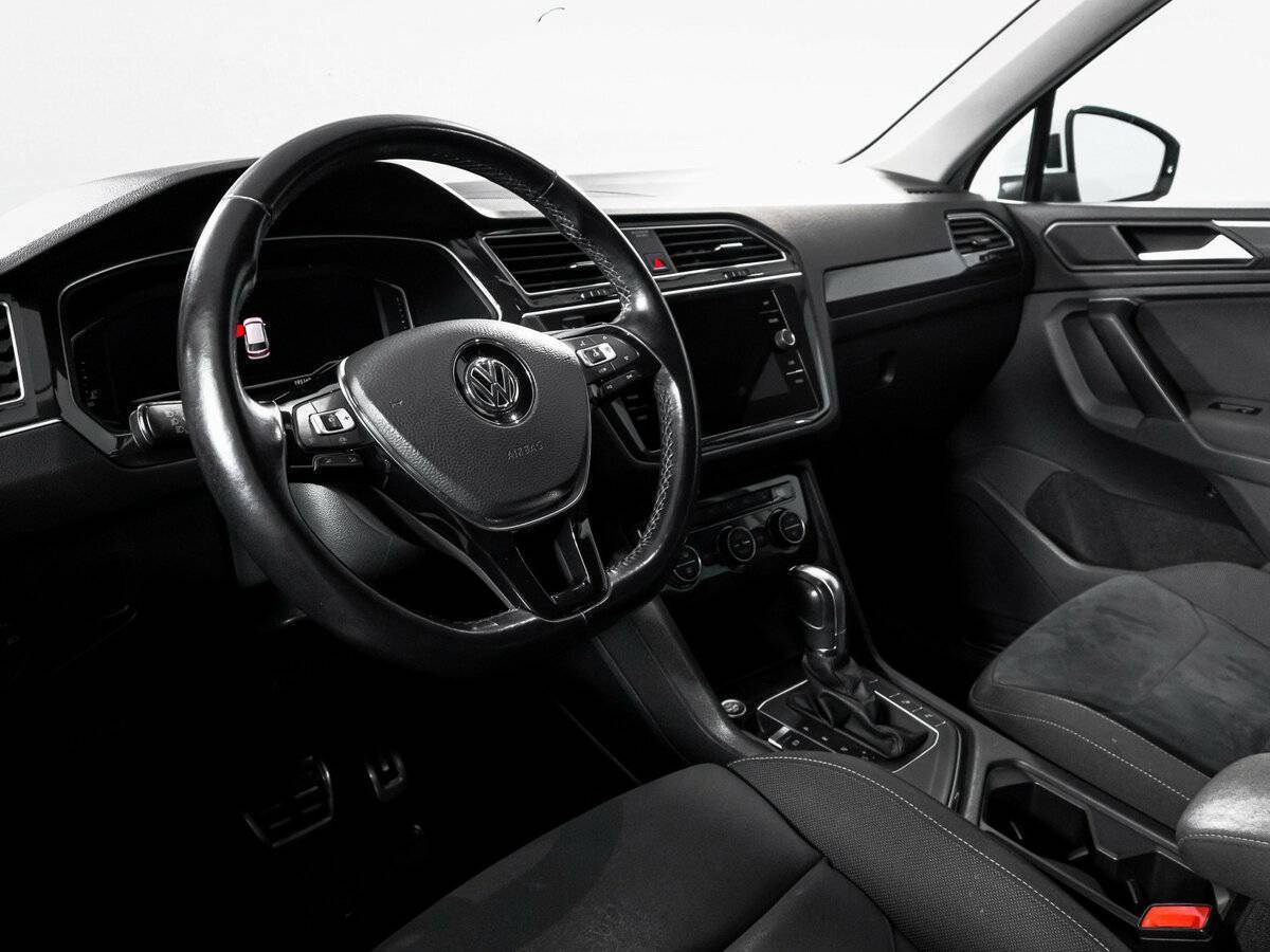 Купить Volkswagen Tiguan с пробегом. Фото: #13
