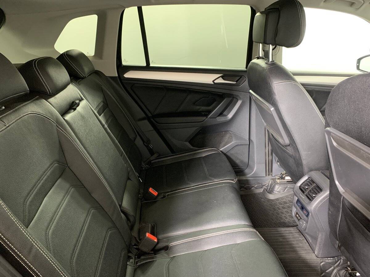 Купить Volkswagen Tiguan с пробегом. Фото: #16