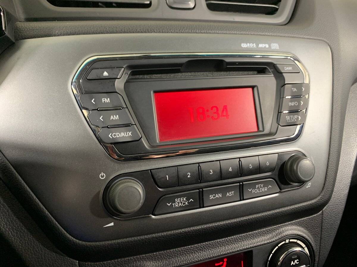 Купить Kia Rio с пробегом. Фото: #14