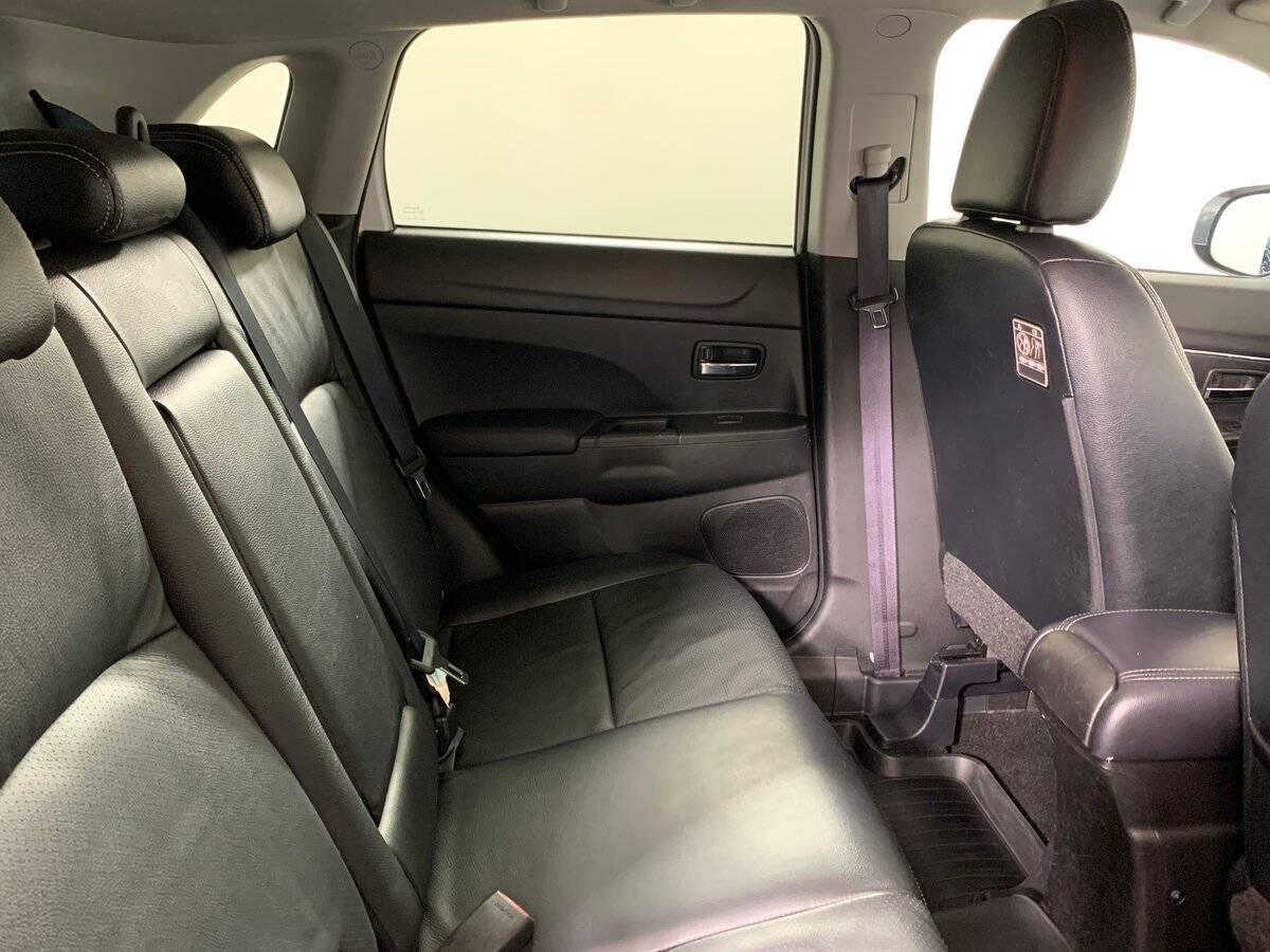 Купить Mitsubishi ASX с пробегом. Фото: #16