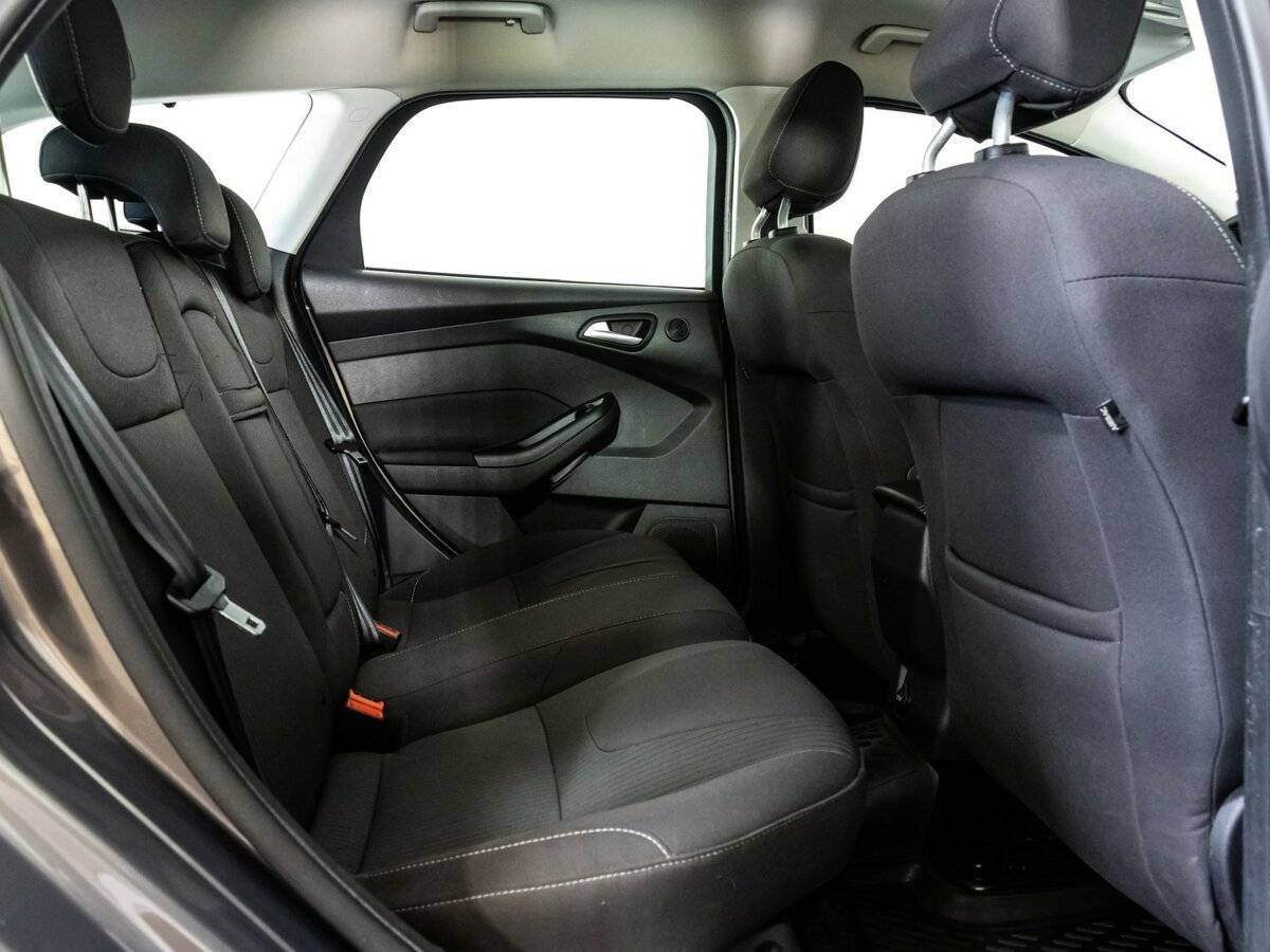 Купить Ford Focus с пробегом. Фото: #17