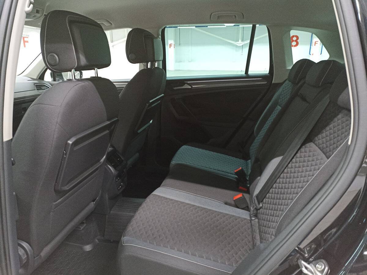 Купить Volkswagen Tiguan с пробегом. Фото: #11