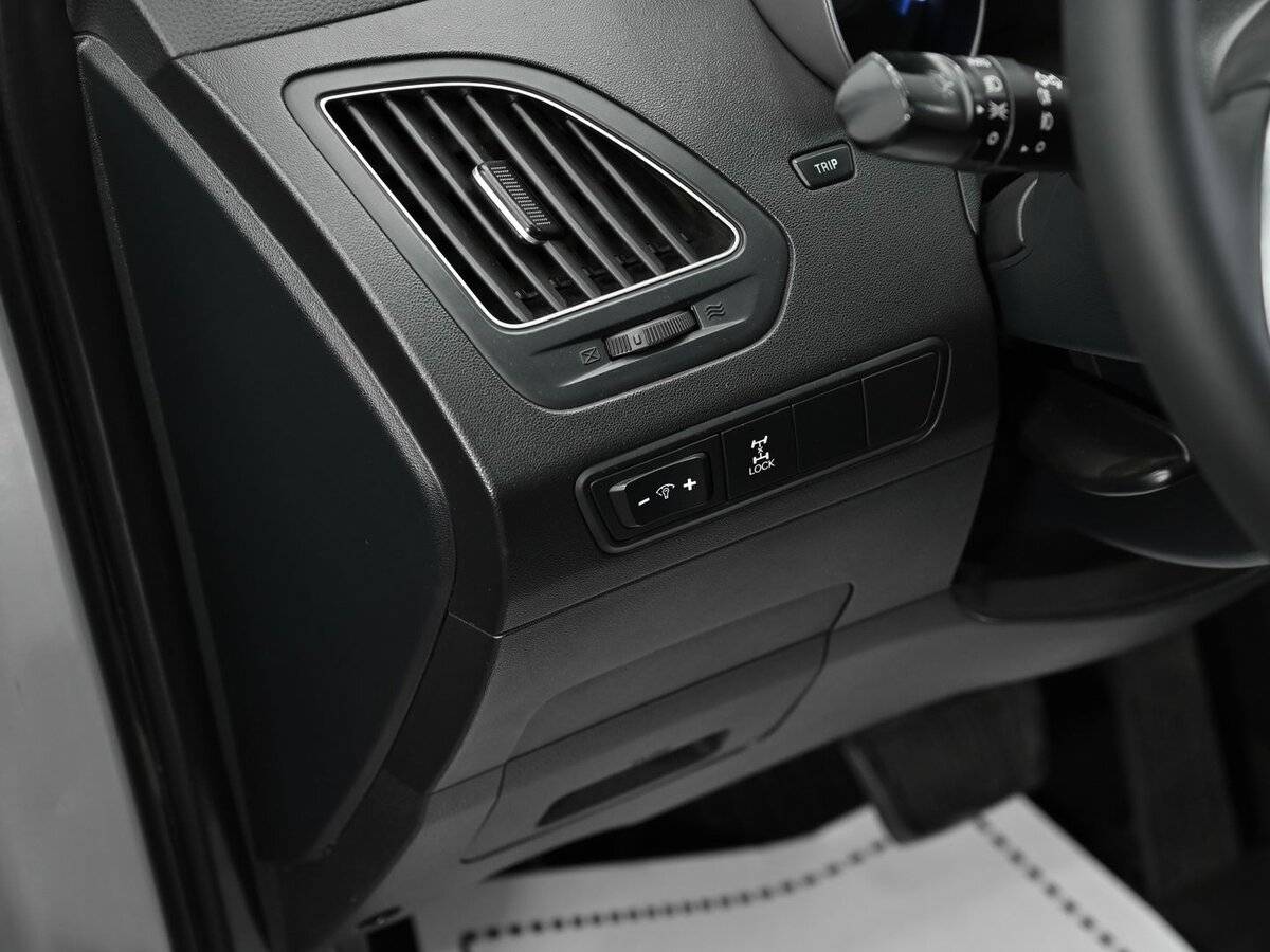 Купить Hyundai ix35 с пробегом. Фото: #8