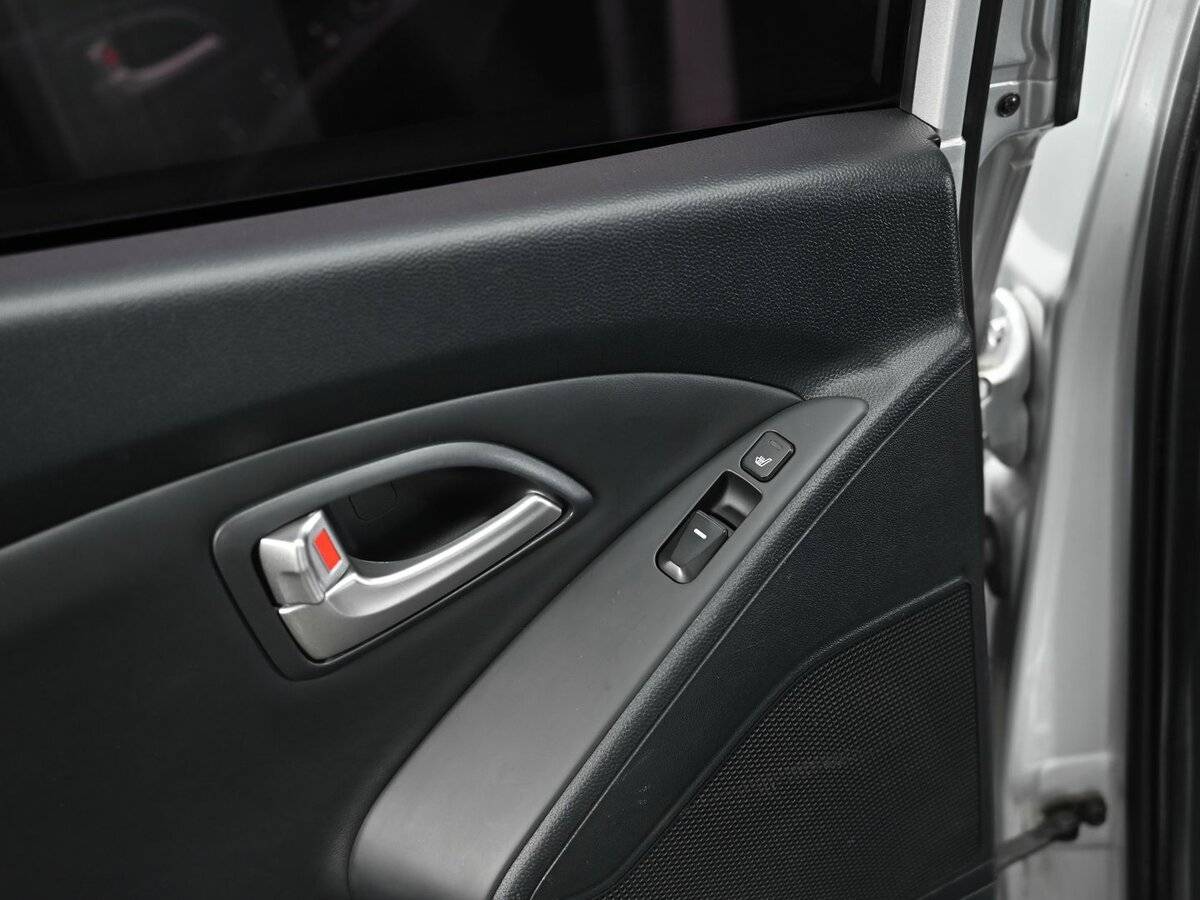 Купить Hyundai ix35 с пробегом. Фото: #15