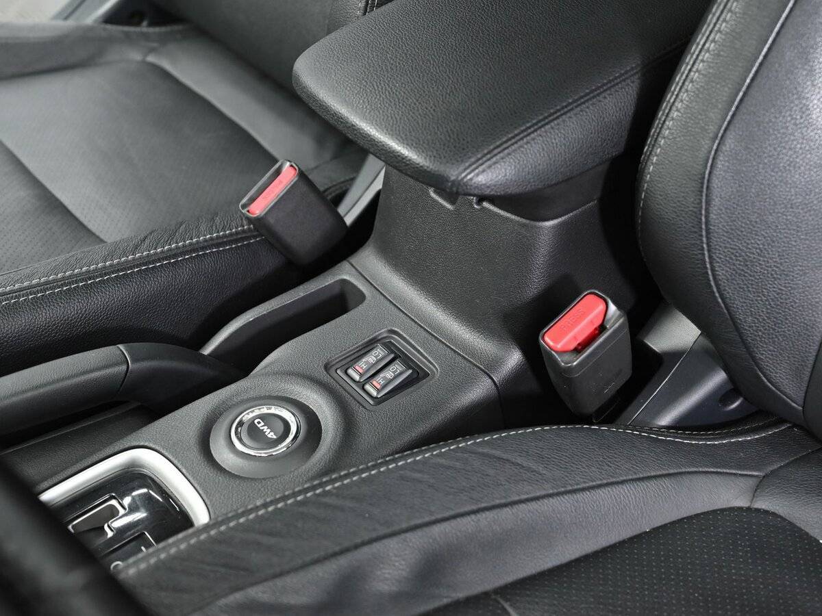 Купить Mitsubishi Outlander с пробегом. Фото: #11