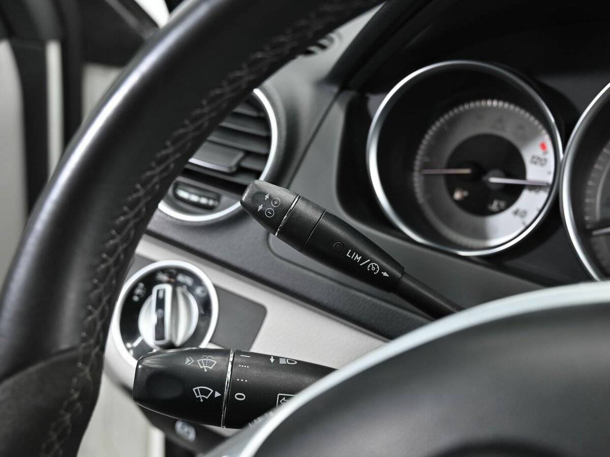 Купить Mercedes-Benz C-Класс с пробегом. Фото: #7