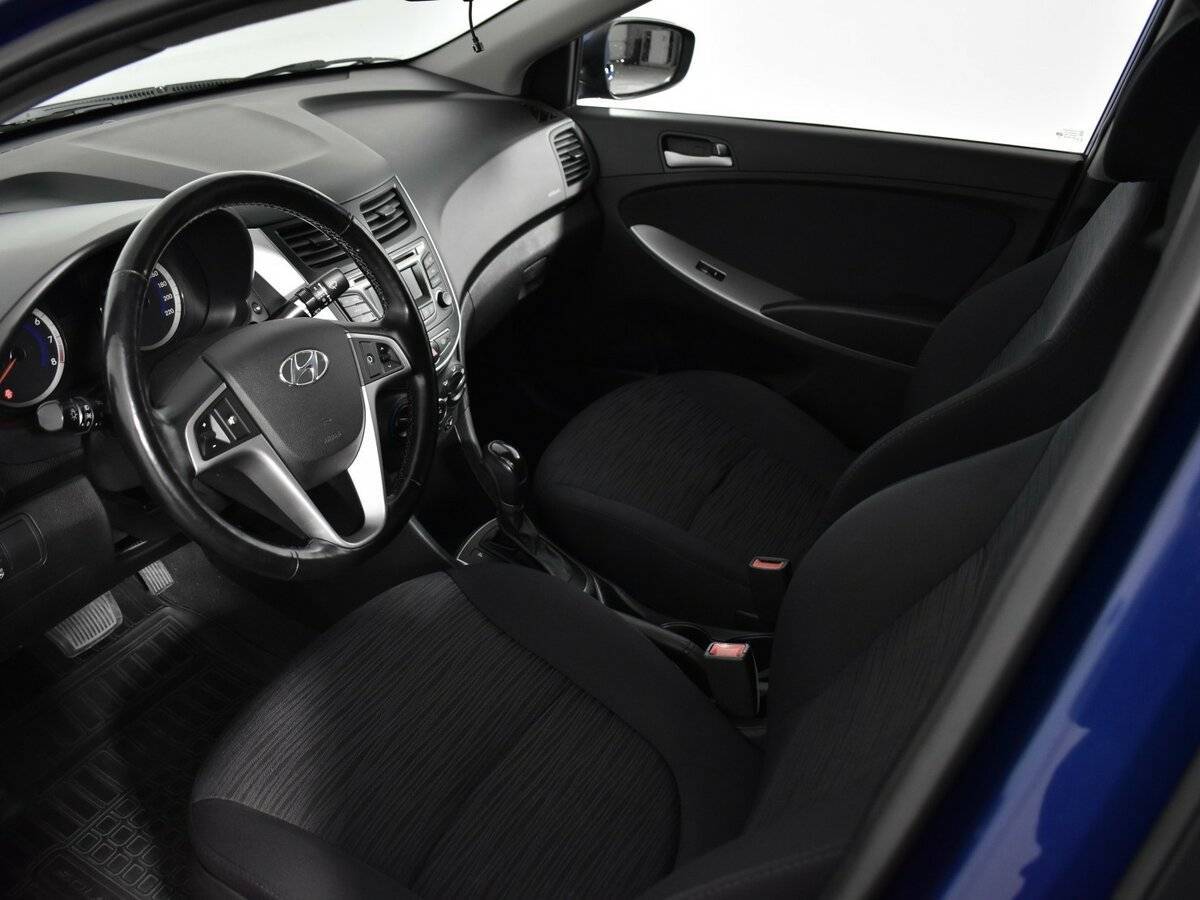 Купить Hyundai Solaris с пробегом. Фото: #8