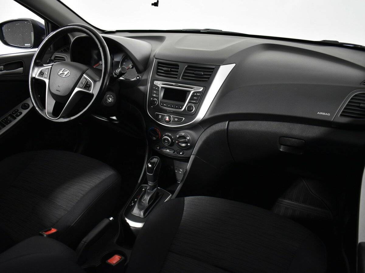 Купить Hyundai Solaris с пробегом. Фото: #9