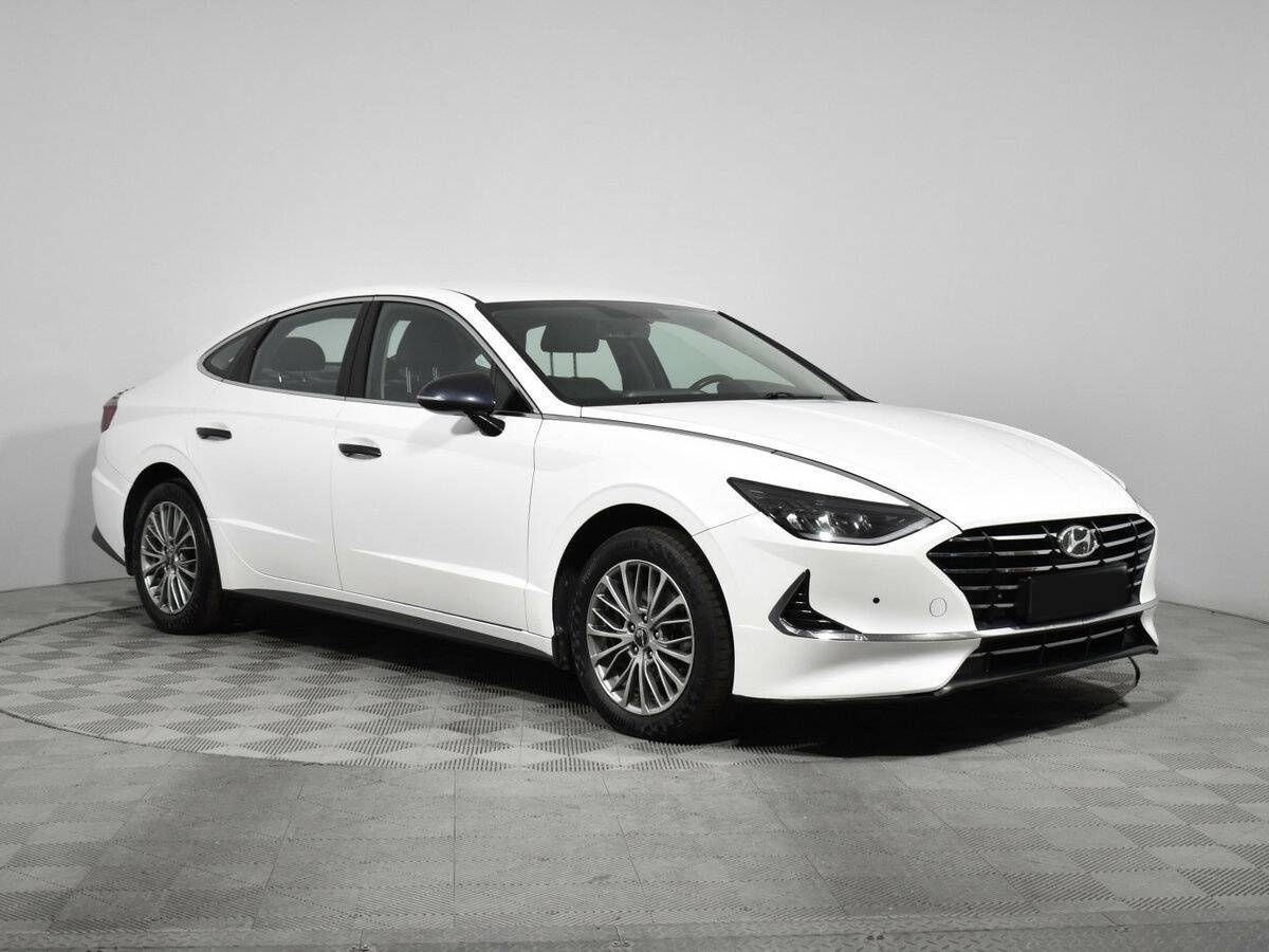 Купить Hyundai Sonata с пробегом. Фото: #2