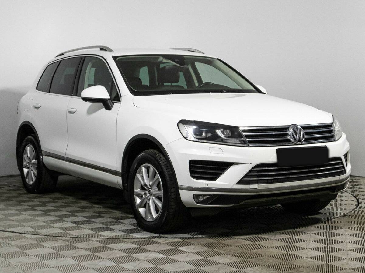 Купить Volkswagen Touareg с пробегом. Фото: #2