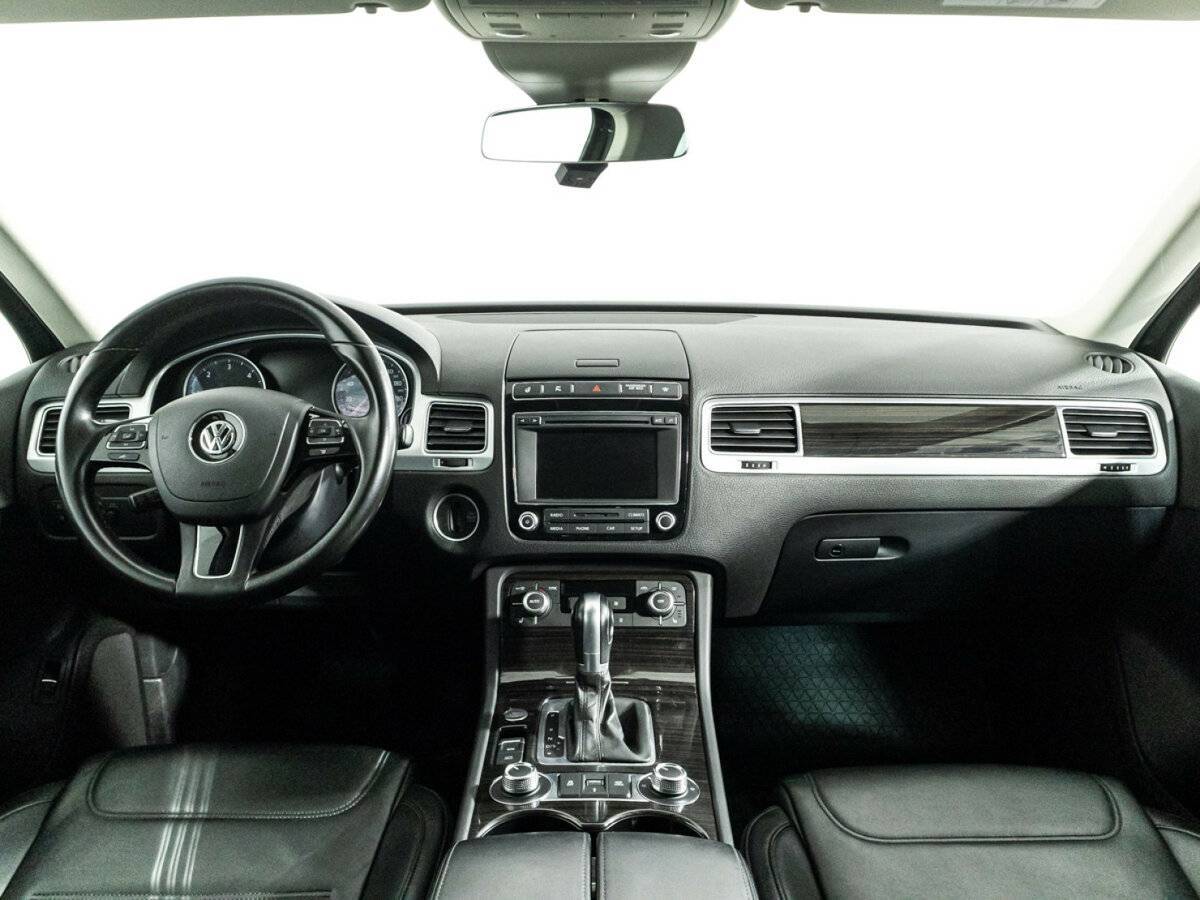 Купить Volkswagen Touareg с пробегом. Фото: #12