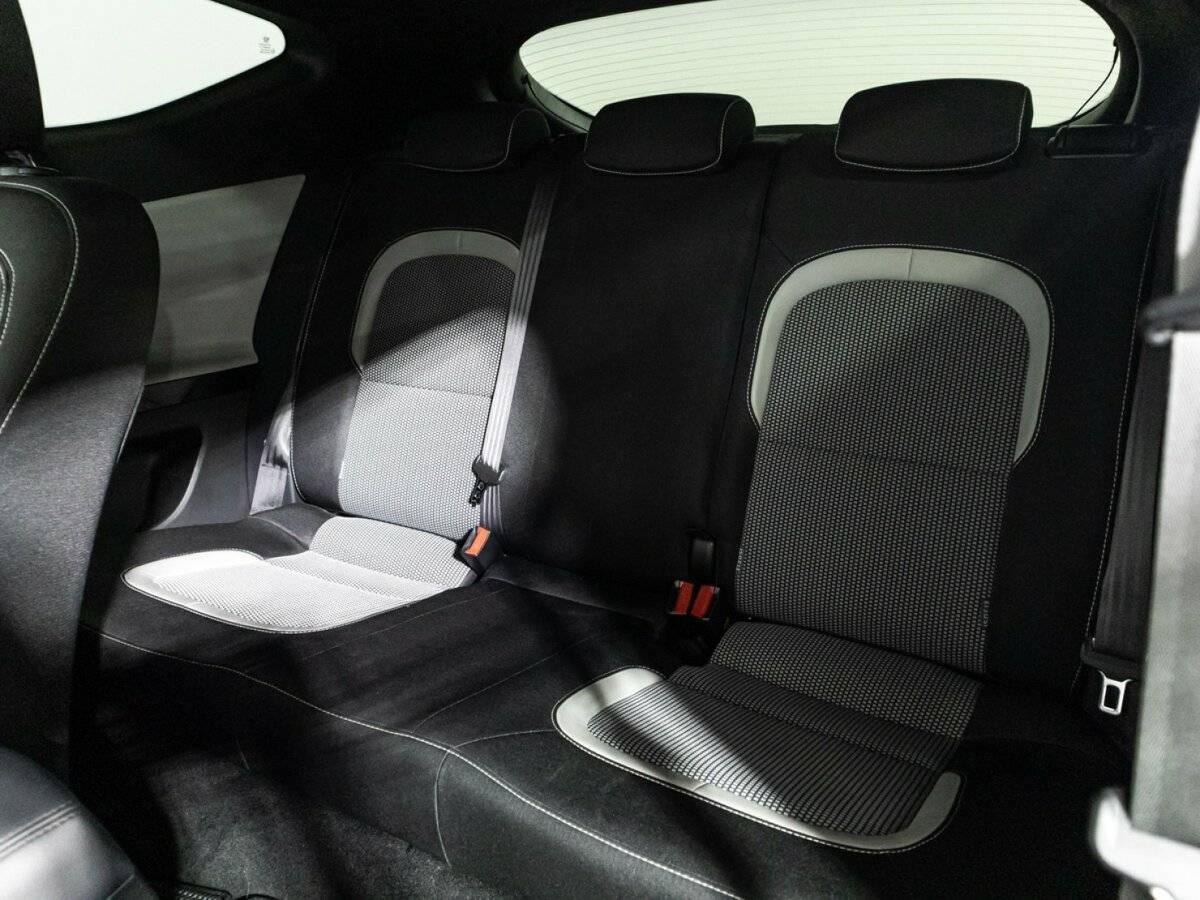 Купить Kia Ceed с пробегом. Фото: #9