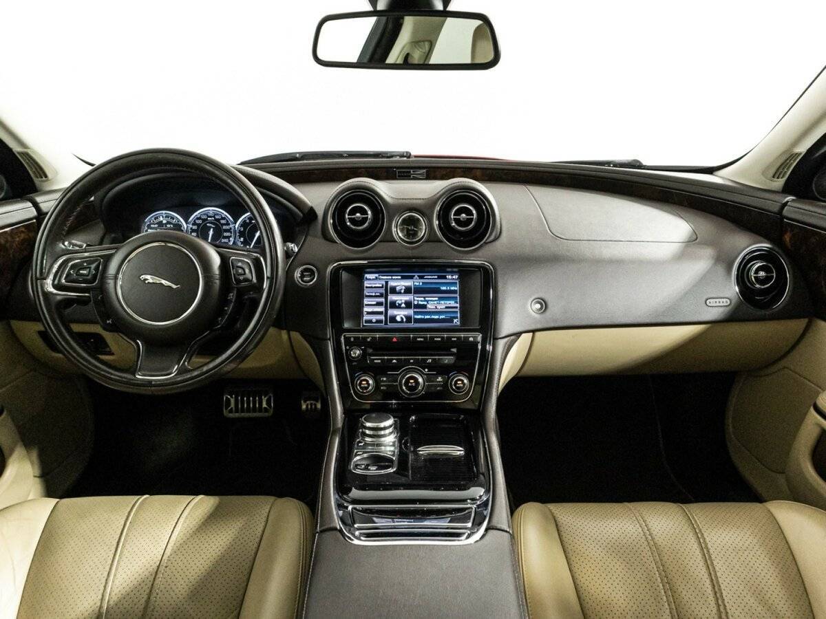 Купить Jaguar XJ с пробегом. Фото: #12