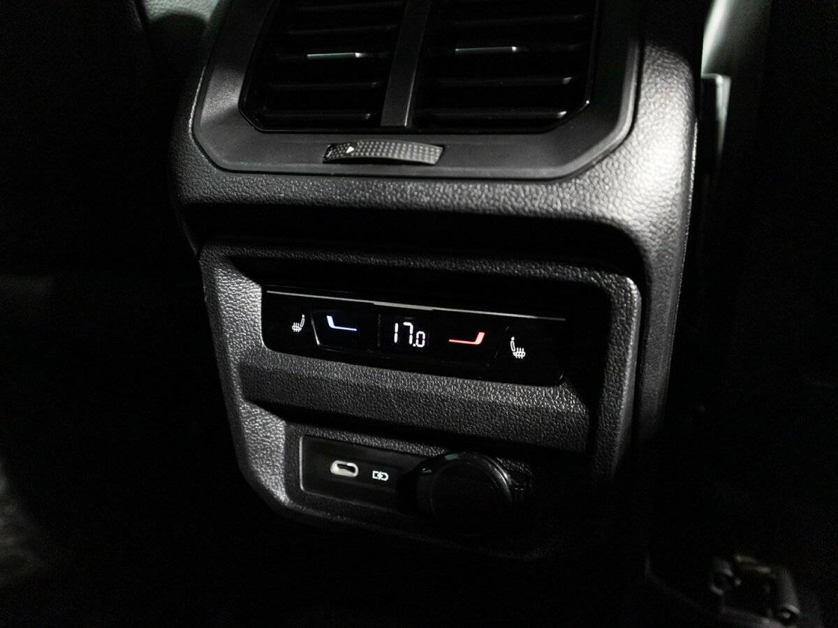 Купить Volkswagen Tiguan с пробегом. Фото: #24